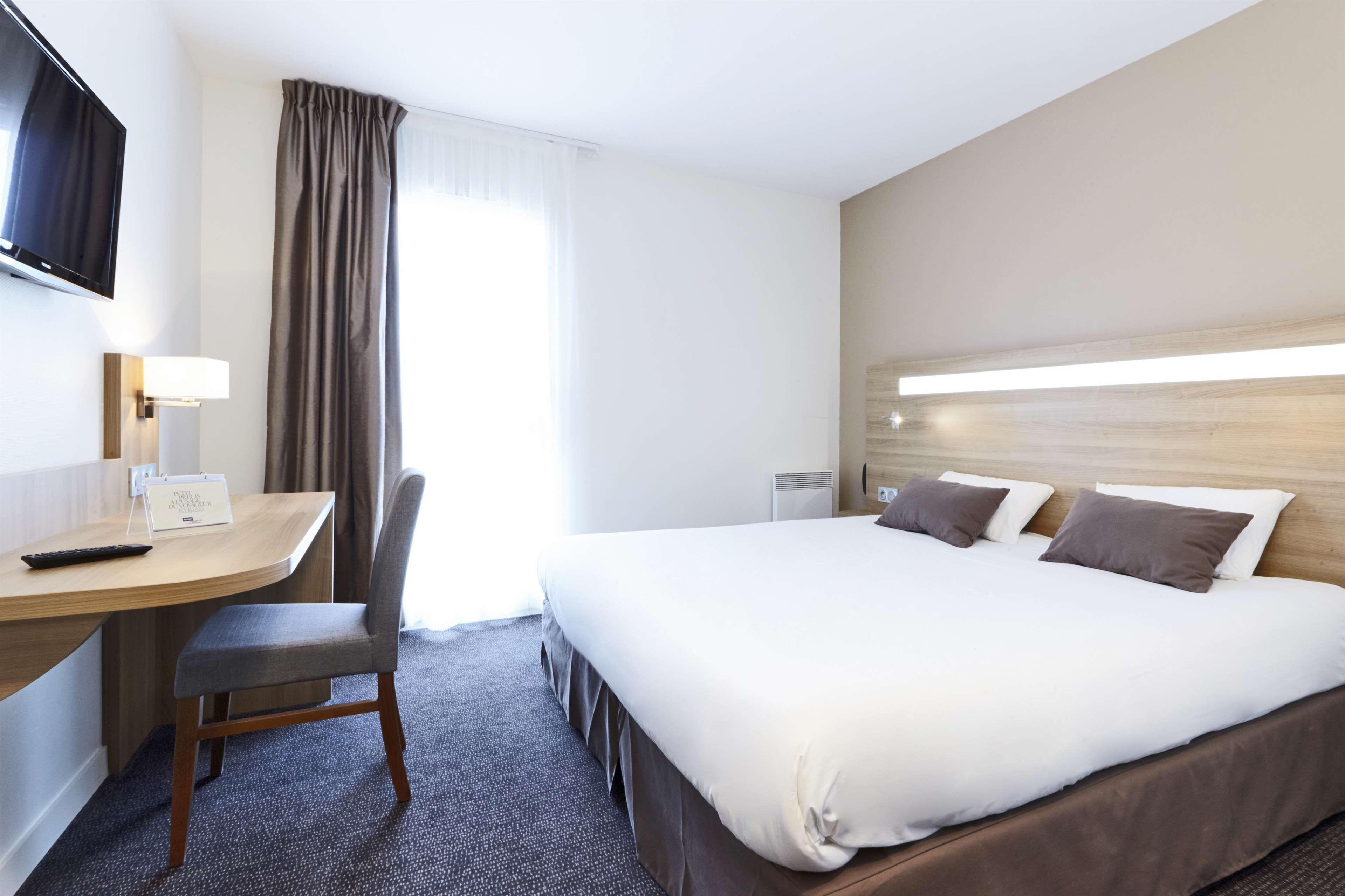Kyriad Hotel Laval Laval  Kültér fotó