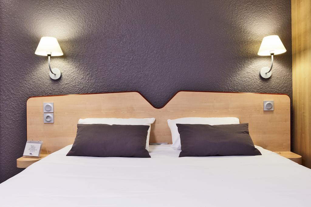 Kyriad Hotel Laval Laval  Kültér fotó